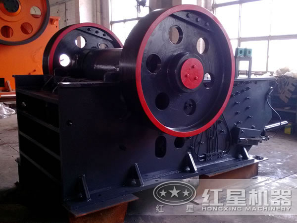 鄂式破碎機